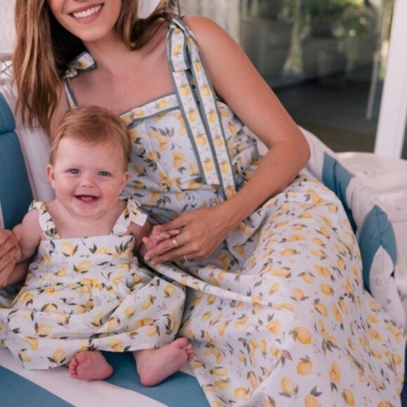 GAL MEETS GLAM LEMON FRUIT MAXI DRESS 8 YELLOW - Picture 8 of 8